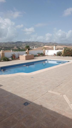 Bonita Casita Luz del Sol Arboleas